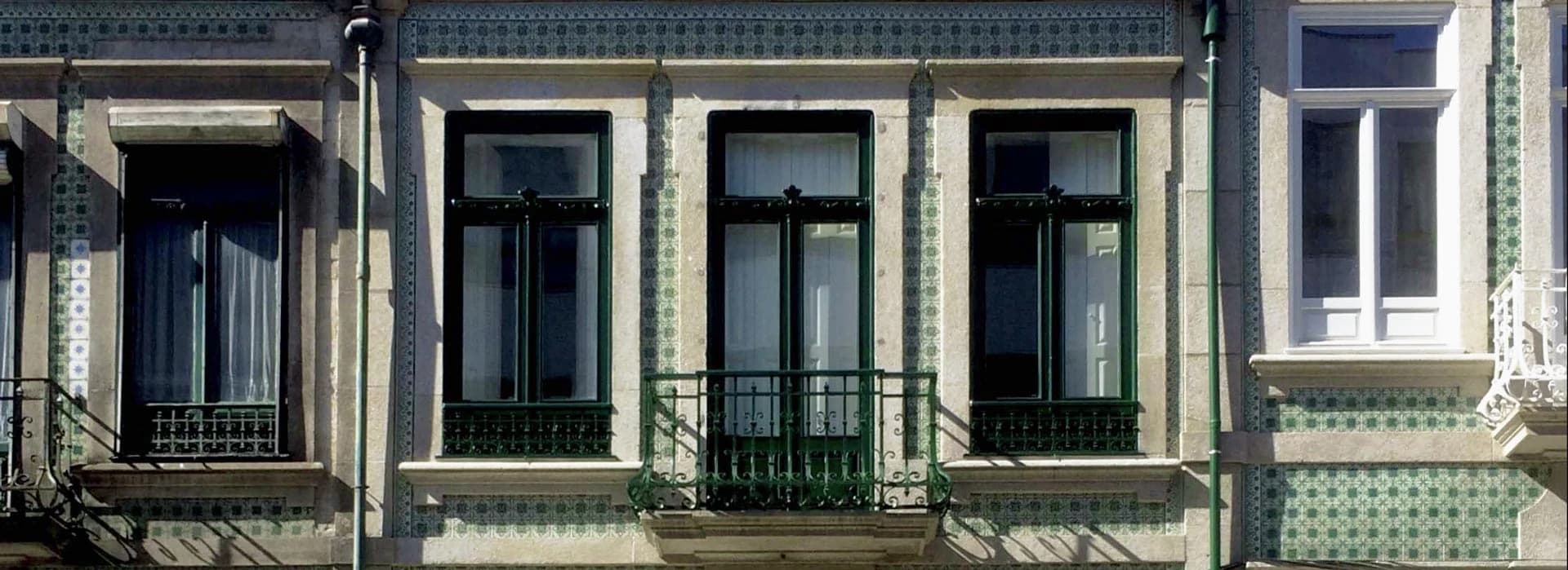 Reabilitação e Conversão em Apartamentos, na Rua Álvares Cabral