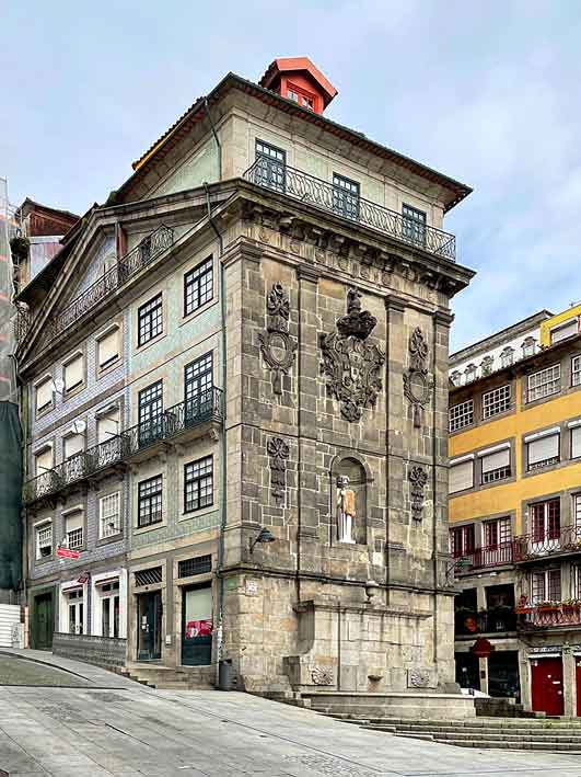 Reabilitação de edifício na Rua de S. João, Ribeira do Porto